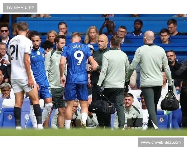 德拉普英联杯红牌引发马雷斯卡不满 判罚遭质疑