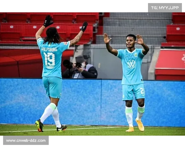 沃尔夫斯堡球员内部会议抱怨主帅任人唯亲，体育总监介入化解矛盾